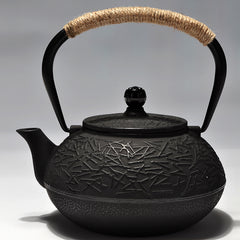 Japanese Cast Iron Teapot with Tea Strainer